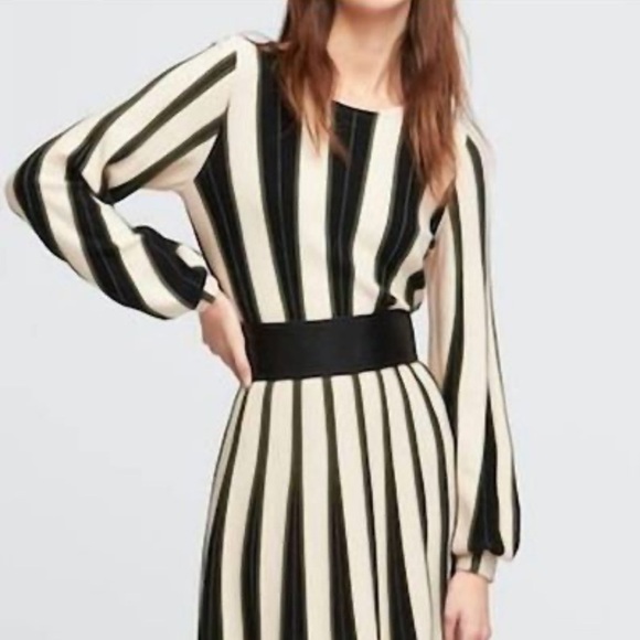 NWT ALDO MARTINS Bondy Puff Sleeve Pullover Top In Black Beige Stripe small - Picture 2 of 9